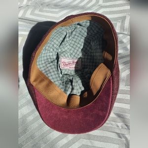 Goorin Bros Flat Newsboy Cap, eggplant/burgundy color, size small